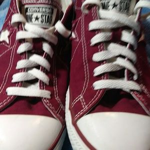 Ladies size 9 maroon converse one star
